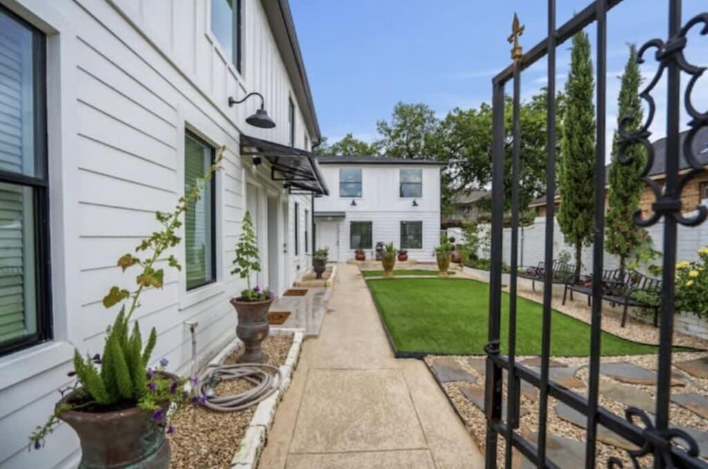 Htx Dtown Apt I Sleeps 7 Wi-Fi Parking Free Gym Houston Ngoại thất bức ảnh